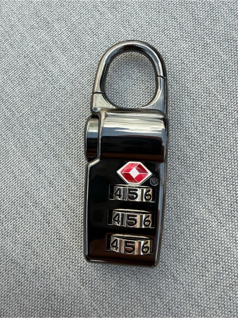 NEW TUMI ALPHA Metal TSA Complaint Luggage Combination Clip Lock - GUNMETAL